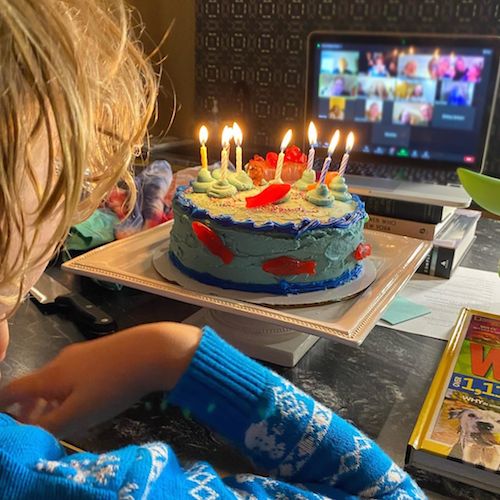 124279278 366453824637480 1496146483838842544 n Elizabeth Banks, party di compleanno su Zoom per il figlio Magnus