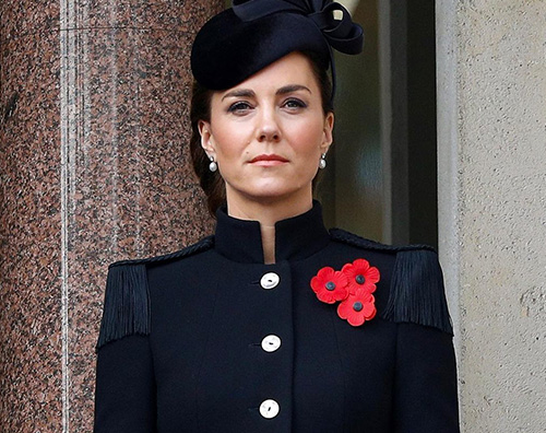 kate Kate Middleton in nero per il Remembrance Sunday