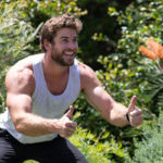 liam 2 150x150 Liam Hemsworth mostra i muscoli su Instagram