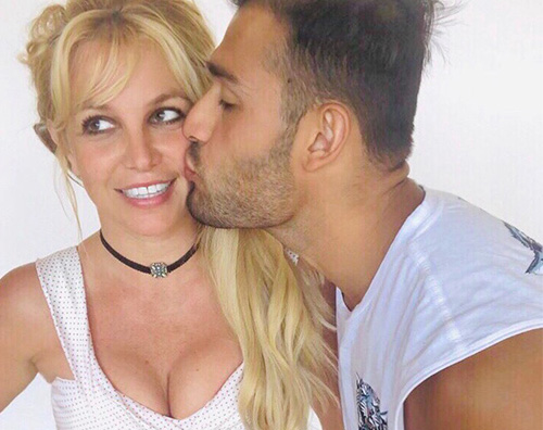 britney spears Sam Asghari sostiene Britney dopo luscita del documentario