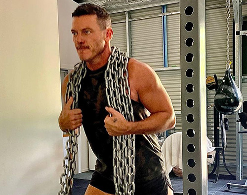 luke evans Luke Evans si allena su Instagram