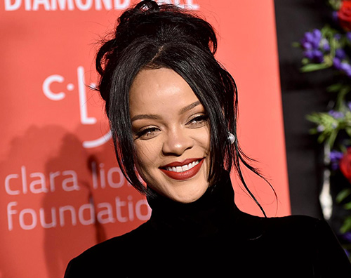 rihanna Rihanna è diventata miliardaria