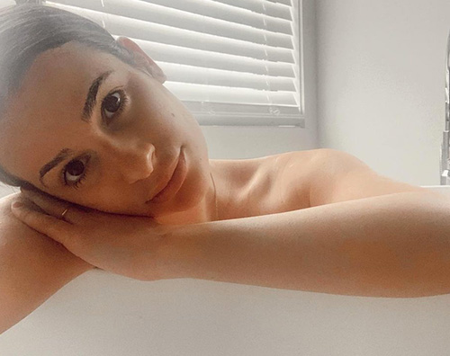 lea michele Lea Michele, selfie nella vasca da bagno
