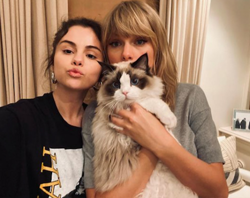 selena taylor 1 Selena Gomez ha nostalgia di Taylor Swift