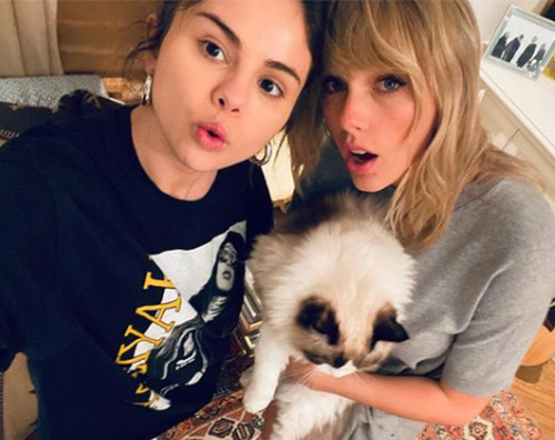 selena taylor 2 Selena Gomez ha nostalgia di Taylor Swift