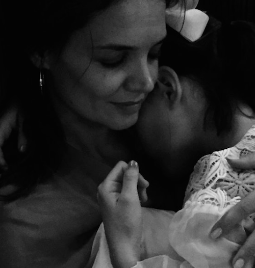 Schermata 2021 04 20 alle 09.10.08 Katie Holmes festeggia il compleanno di Suri