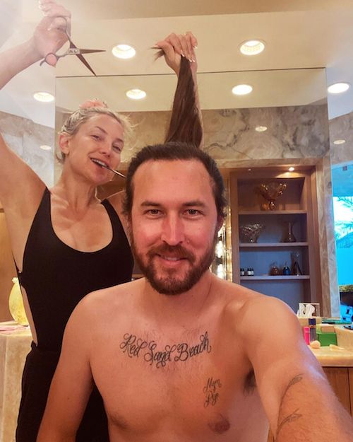 187635238 199808805294525 2324263710339972864 n Kate Hudson ha tagliato i capelli al suo compagno