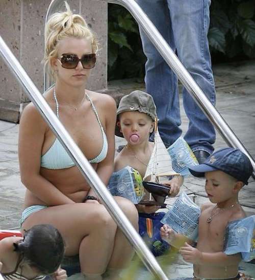 Schermata 2021 05 27 alle 14.32.50 Britney Spears riflette sullessere diventata mamma da giovane