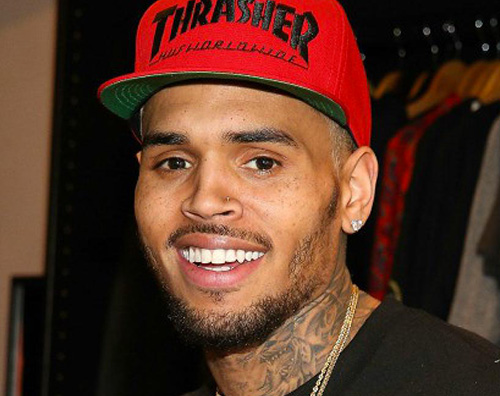 chris brown Chris Brown, cóisir lá breithe mega in aimsir paindéime