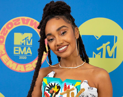 leigh anne pinnock Leigh Anne Pinnock futura mamma in topless su Instagram