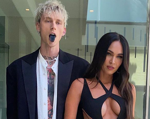 megan mgk Megan Fox e MGK, coppia hot ai Billboard Music Awards 2021