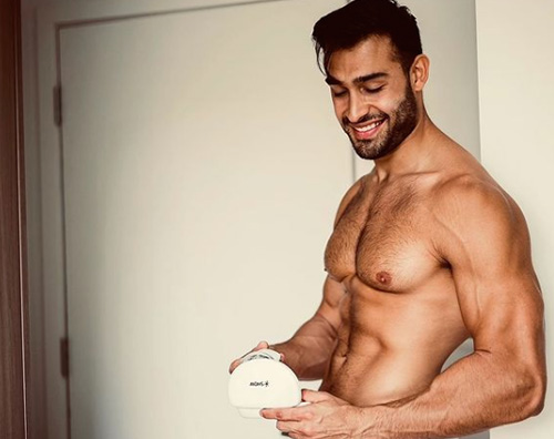 sam asghari Sam Asghari mostra i muscoli su Instagram