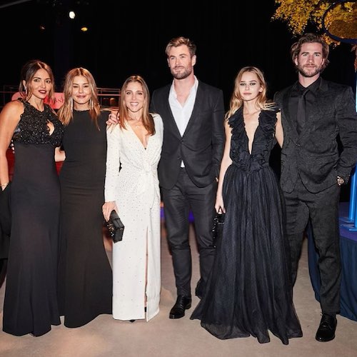 199287127 488735298904949 3191698057480594685 n Liam Hemsworth porta la sua relazione con Gabriella sotto i riflettori