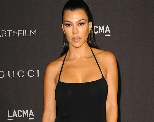 kourtney kardashian Kourtney Kardashian, nuotata notturna in piscina