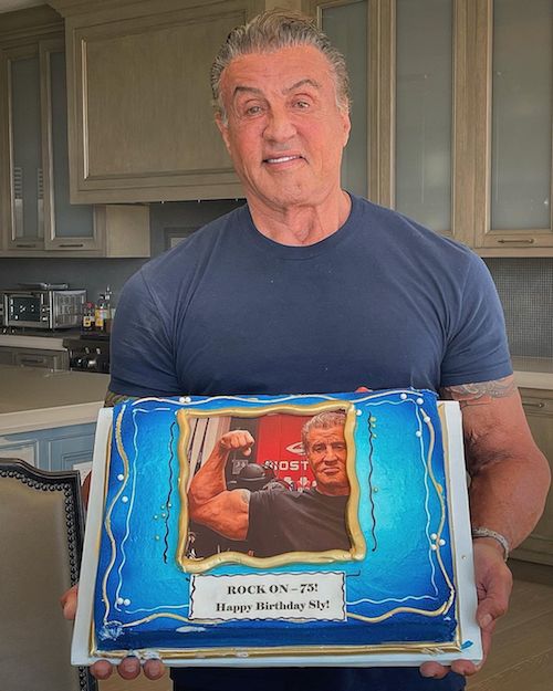 212083543 240075687675535 7767096667004677562 n Sylvester Stallone torta a sorpresa per i suoi 75 anni