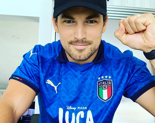 giacomo gianniotti Giacomo Gianniotti fa il tifo per lItalia su Instagram