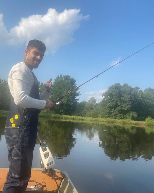 227582353 683621125929524 1321023756370799908 n Zayn Malik è come Sampei su Instagram