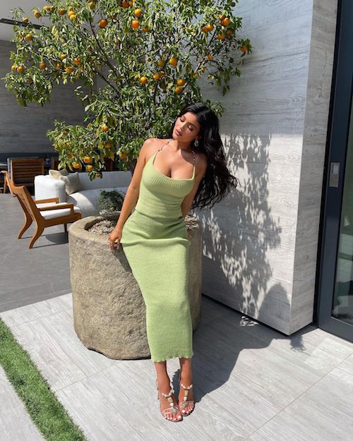 234891217 340257247822452 1156241988368516680 n Kylie Jenner in verde per il suo compleanno