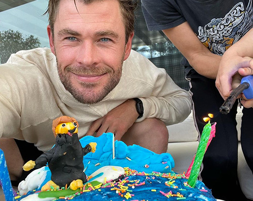 chris hemswroth Chris Hemsworth, festa di compleanno in famiglia