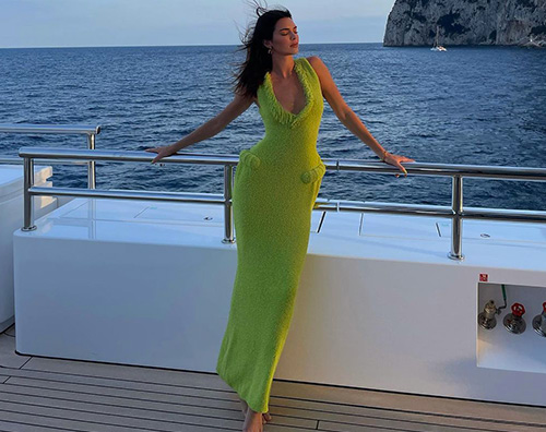 kendall2 Kendall Jenner in verde a Capri
