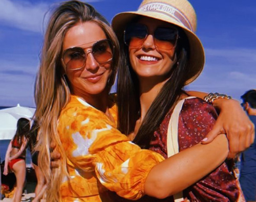 nina dobrev Nina Dobrev in Portogallo con Julianne Hough