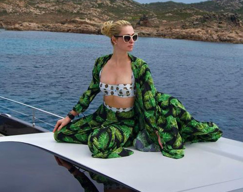 paris 2 Paris Hilton, vacanza extralusso in Corsica