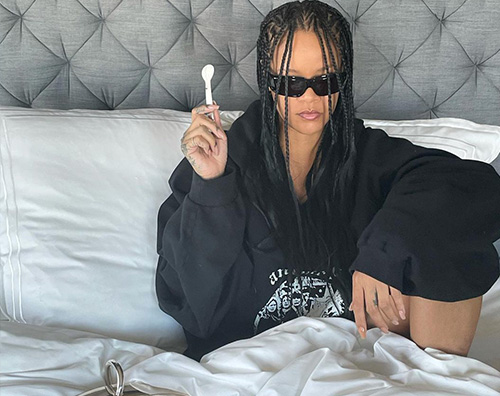 rihanna Rihanna, colazione a letto a base di caviale