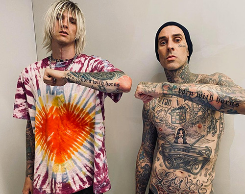 travis barker machine gun kelly MGK e Travis Barker hanno lo stesso tatuaggio