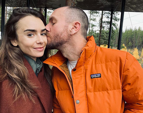 lily collins 2 1 Lily Collins, innamorata su Instagram