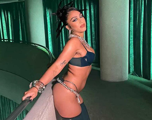 Lourdes Maria hot sui social