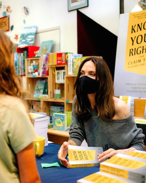 245980710 3123568051208964 1298317591884588098 n Angelina Jolie presenta il suo libro a LA