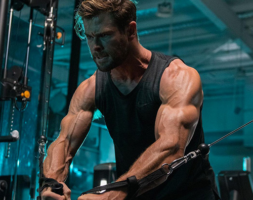 chris hemsworth 1 Chris Hemsworth mostra ancora i muscoli su Instagram