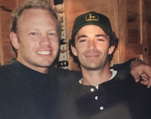 ian ziering luke perry Ian Ziering celebra il compleanno di Luke Perry su Instagram