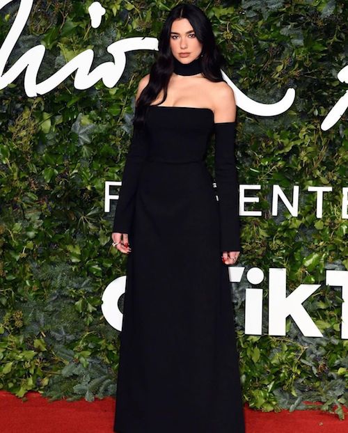 262834953 126272556510168 6370085220075510127 n Dua Lipa in nero ai British Fashion Awards 2021