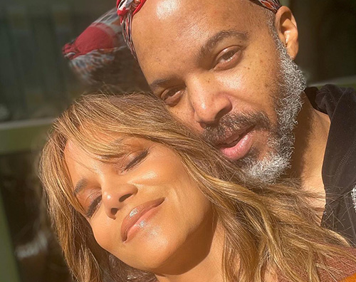 halle Halle Berry innamorata su Instagram