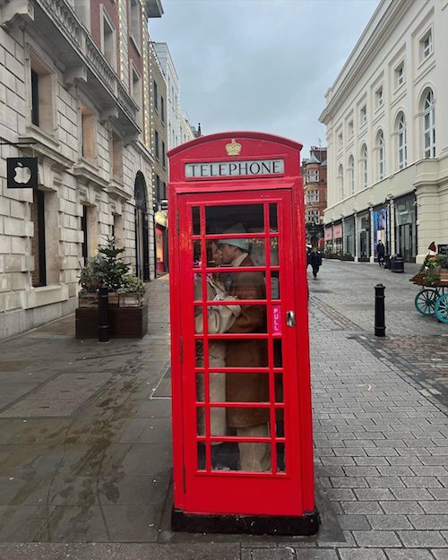 266654138 435200671564091 1487526891263283289 n Justin e Hailey romantici a Londra