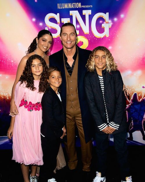 matthew Metthew McConaughey porta la sua famiglia alla prima di Sing 2