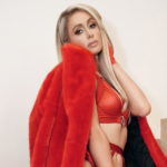 Paris Hilton, hot per Natale