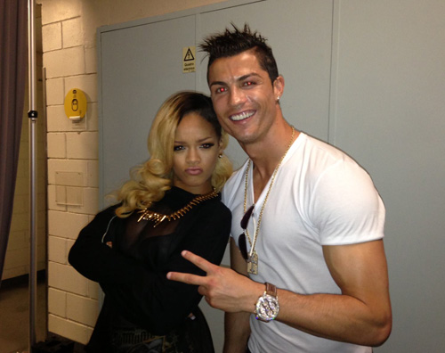 ronaldo Cristiano Ronaldo con Rihanna nel backstage